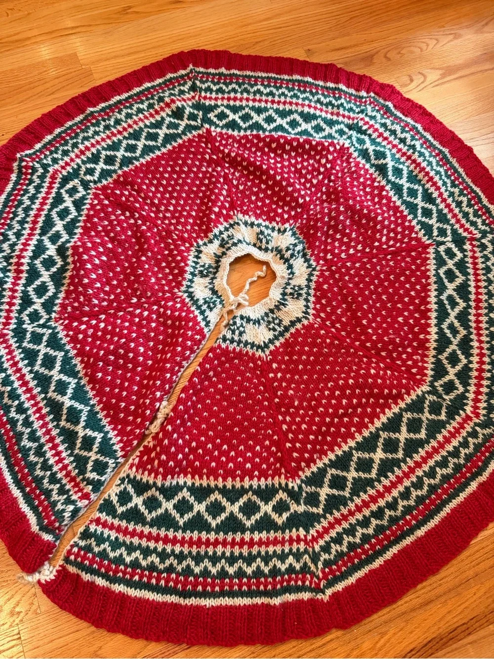 Vintage Santa’s Best large 48” diameter Nordic fair isle Christmas tree skirt